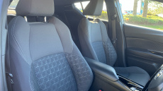 Toyota C-HR 1.8 Hybrid Design 5dr CVT Hybrid Hatchback